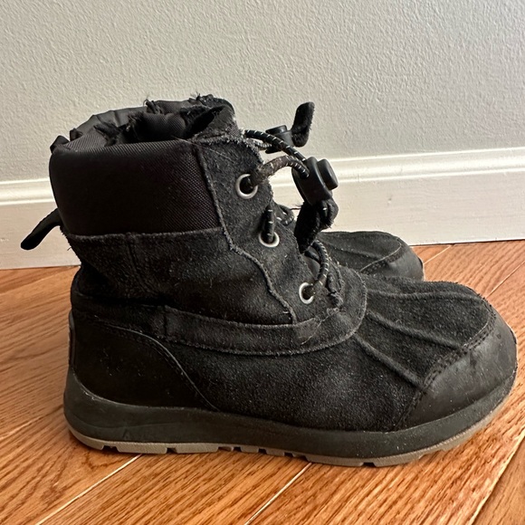 UGG Kids Boots Size 12c - Picture 2 of 7